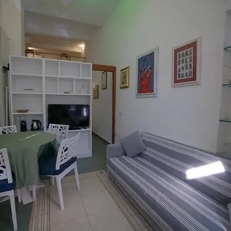 16 Apartment